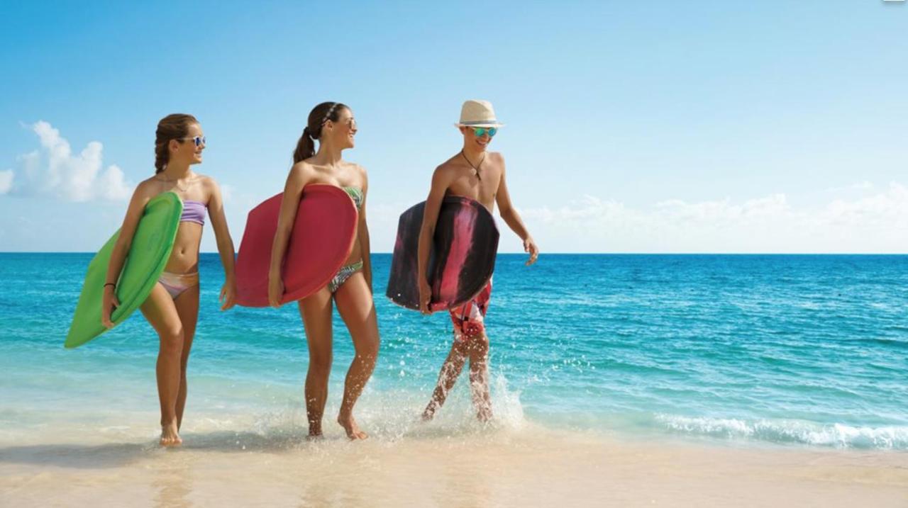 Aventura Village Los Corales Beach And Spa 蓬塔卡纳 外观 照片